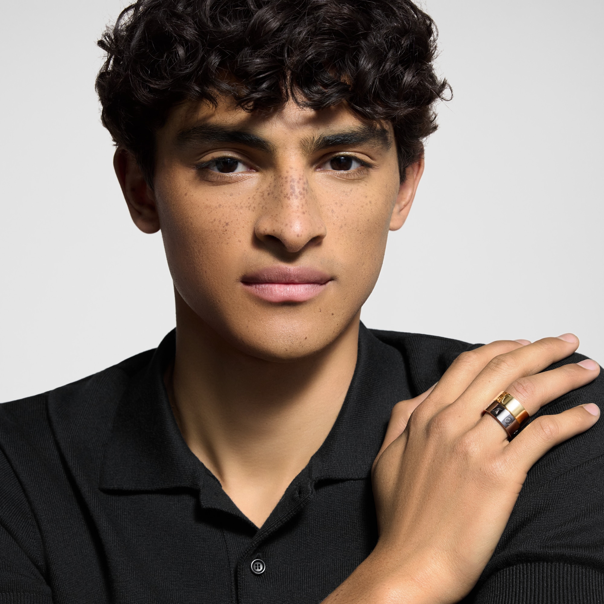 LOUIS VUITTONリングメンズ LV Instinct Set of 2 Rings S00 - New - Holiday | LOUIS VUITTON ®